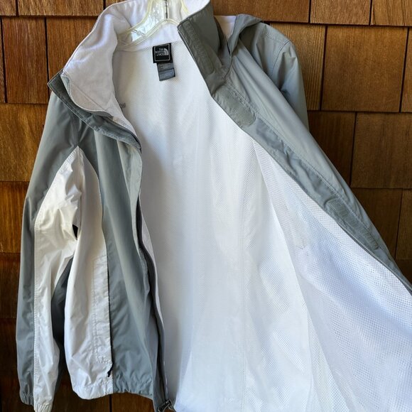 Like New The North Face Waterproof HyVent Hooded Hiking Jacket - Women's X-Large - Picture 8 of 14